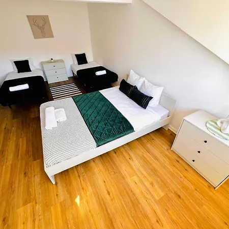 High Standard In Campo De Ourique, Close To Attractions بيت شباب