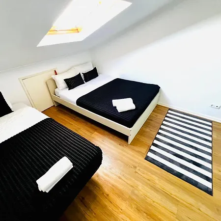 بيت شباب High Standard In Campo De Ourique, Close To Attractions *