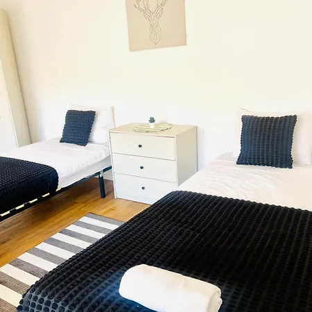بيت شباب High Standard In Campo De Ourique, Close To Attractions Lisboa