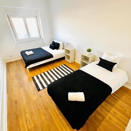 بيت شباب High Standard In Campo De Ourique, Close To Attractions *