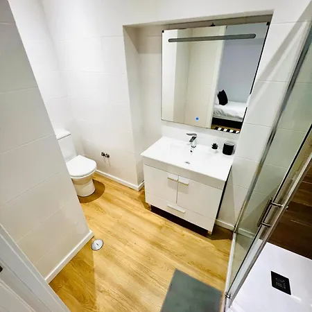 High Standard In Campo De Ourique, Close To Attractions بيت شباب