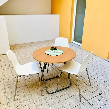 بيت شباب High Standard In Campo De Ourique, Close To Attractions *