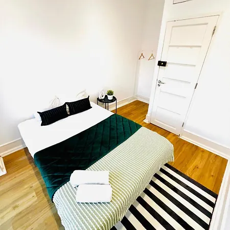 بيت شباب High Standard In Campo De Ourique, Close To Attractions