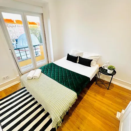 بيت شباب High Standard In Campo De Ourique, Close To Attractions