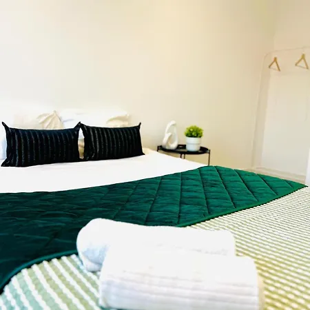 High Standard In Campo De Ourique, Close To Attractions بيت شباب