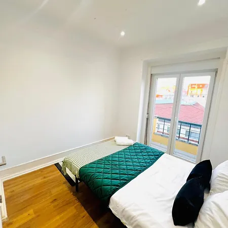 بيت شباب High Standard In Campo De Ourique, Close To Attractions Lisboa