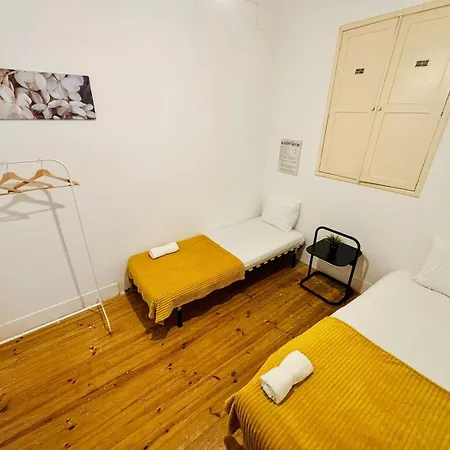 High Standard In Campo De Ourique, Close To Attractions بيت شباب